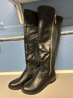 Top Moda Women's Black Knee-High Boots with Side Zip gold accents